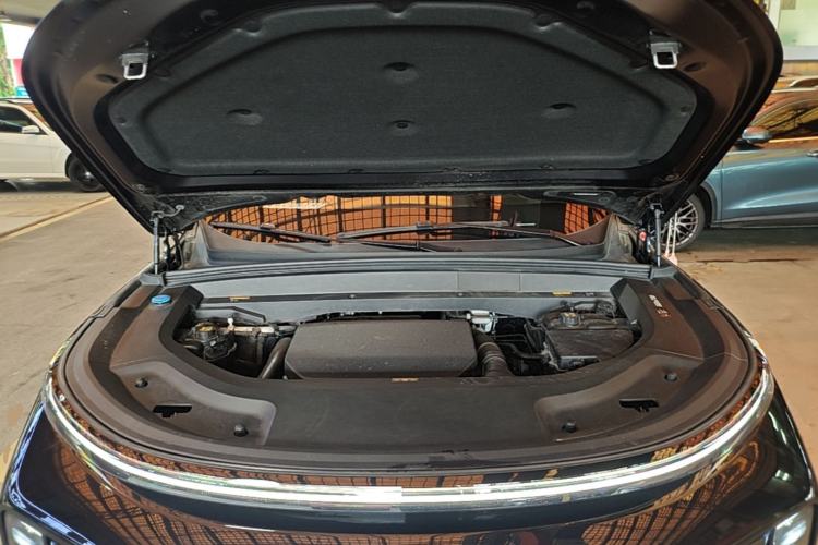Used Li Auto L9 2023 Pro Model Engine Bay