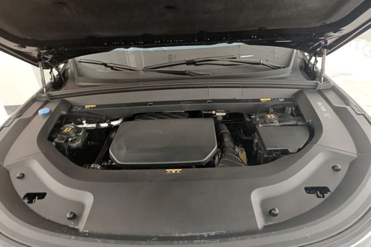 Used Li Auto L9 2023 Pro Model Engine Bay