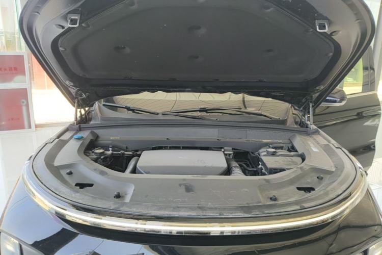 Used Li Auto L9 2023 Pro Model Engine Bay