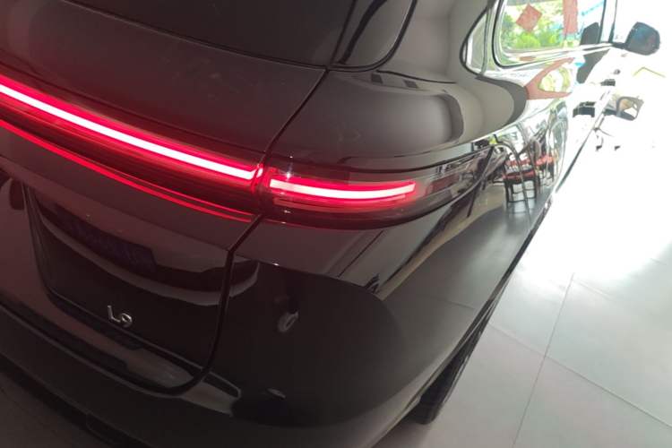 Used Li Auto L9 2023 Pro Model Exterior 3