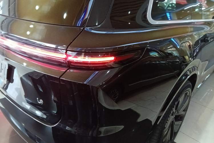 Used Li Auto L9 2023 Pro Model Exterior 3
