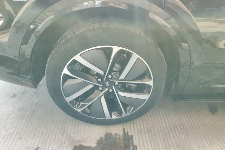 Used Li Auto L9 2023 Pro Model Exterior 8