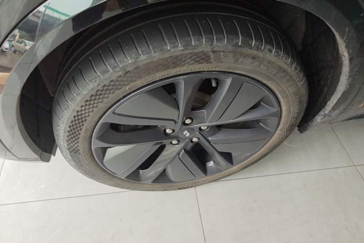 Used Li Auto L9 2023 Pro Model Left Front Wheel Hub