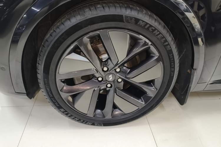 Used Li Auto L9 2023 Pro Model Left Front Wheel Hub