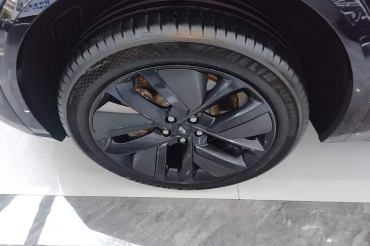 Used Li Auto L9 2023 Pro Model Left Front Wheel Hub