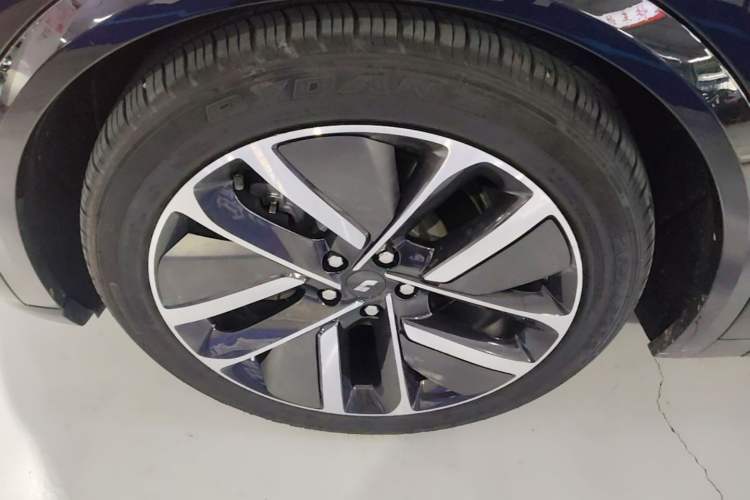 Used Li Auto L9 2023 Pro Model Left Front Wheel Hub