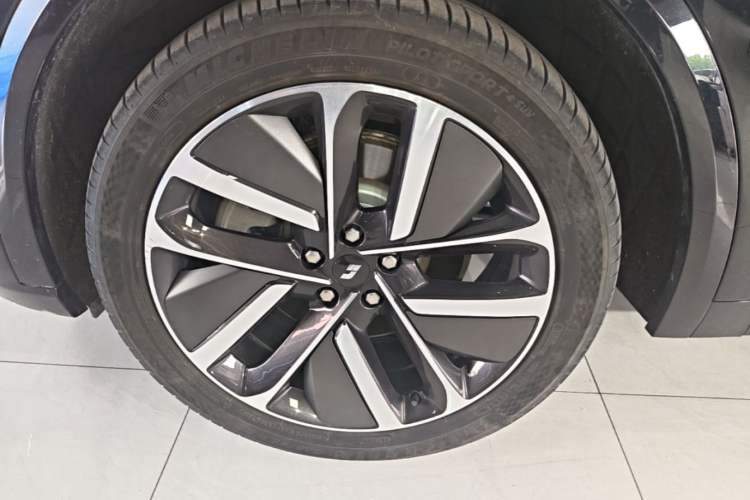 Used Li Auto L9 2023 Pro Model Left Front Wheel Hub