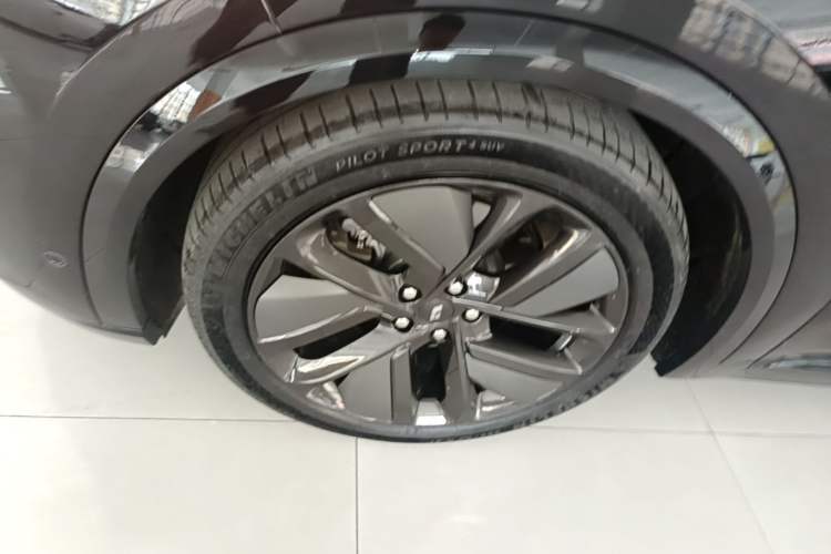 Used Li Auto L9 2023 Pro Model Left Front Wheel Hub
