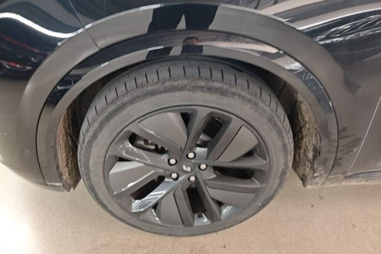Used Li Auto L9 2023 Pro Model Left Front Wheel Hub