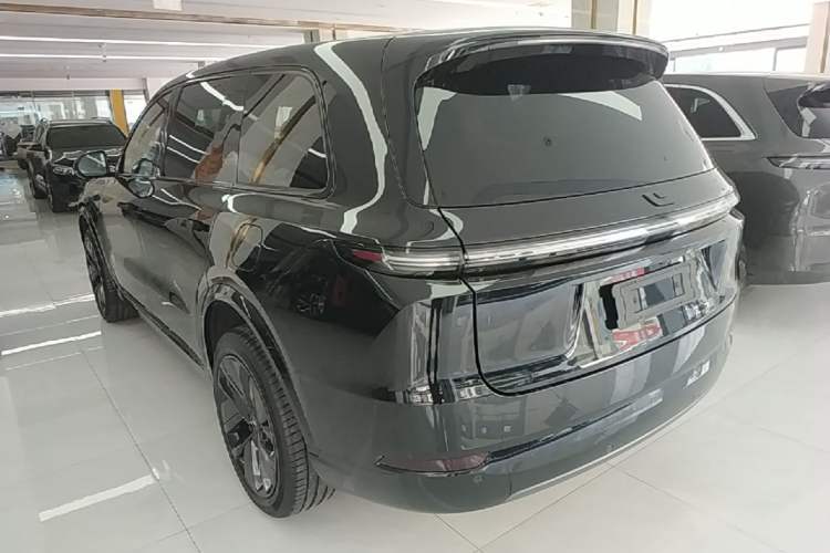 Used Li Auto L9 2023 Pro Model Rear Left 45 Deg