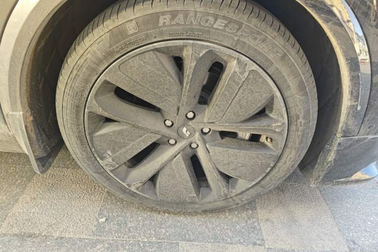 Used Li Auto L9 2023 Pro Model Right Front Wheel Hub