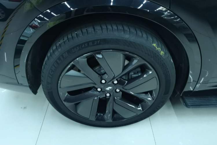 Used Li Auto L9 2023 Pro Model Right Rear Wheel Hub