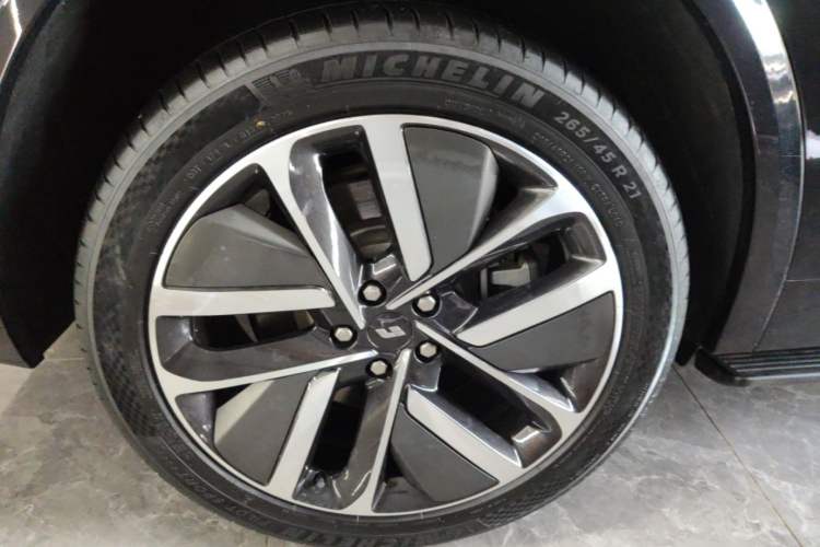 Used Li Auto L9 2023 Pro Model Right Rear Wheel Hub