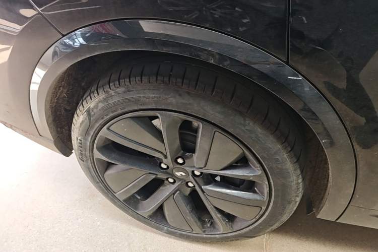 Used Li Auto L9 2023 Pro Model Right Rear Wheel Hub