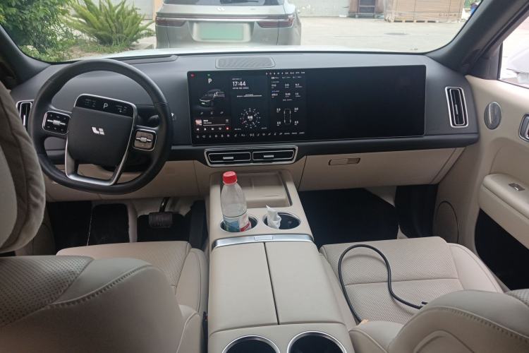 Used Li Auto L9 2023 Pro Model Center Console