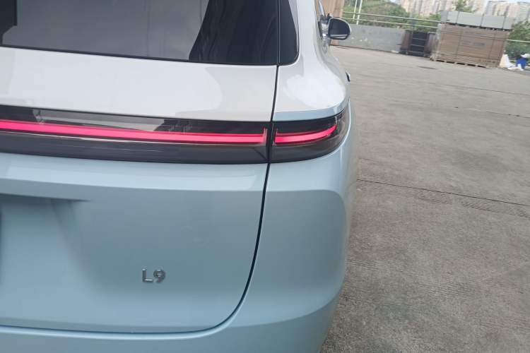 Used Li Auto L9 2023 Pro Model Exterior 3
