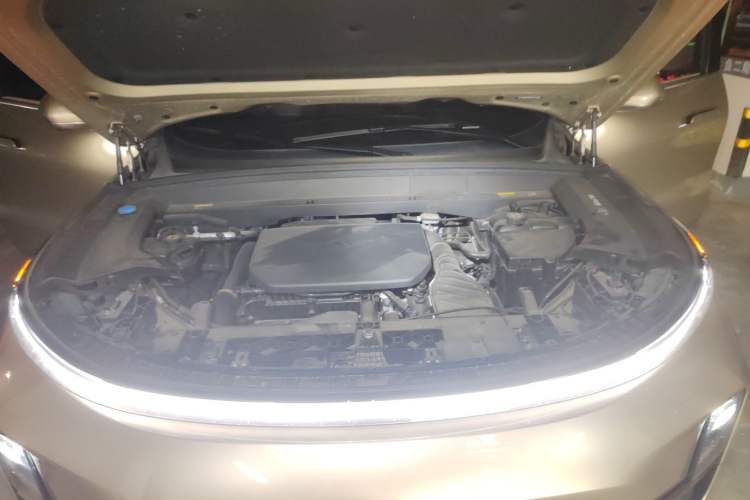 Used Li Auto L9 2023 Pro Model Engine Bay