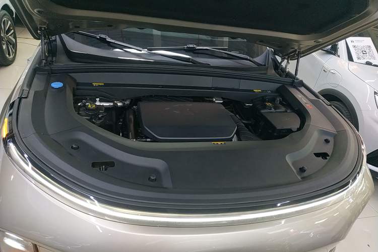 Used Li Auto L9 2023 Pro Model Engine Bay