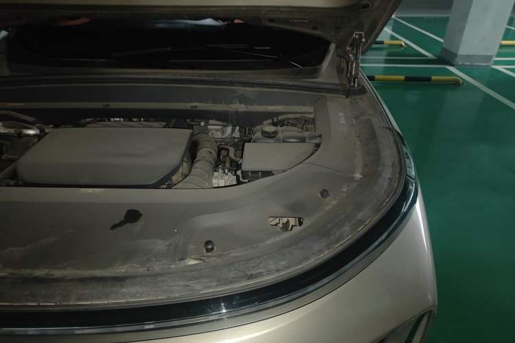 Used Li Auto L9 2023 Pro Model Engine Bay Left
