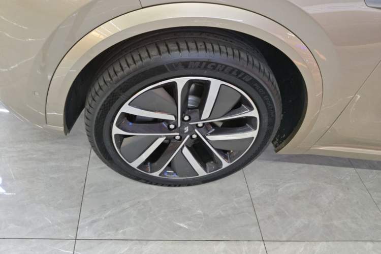 Used Li Auto L9 2023 Pro Model Left Front Wheel Hub