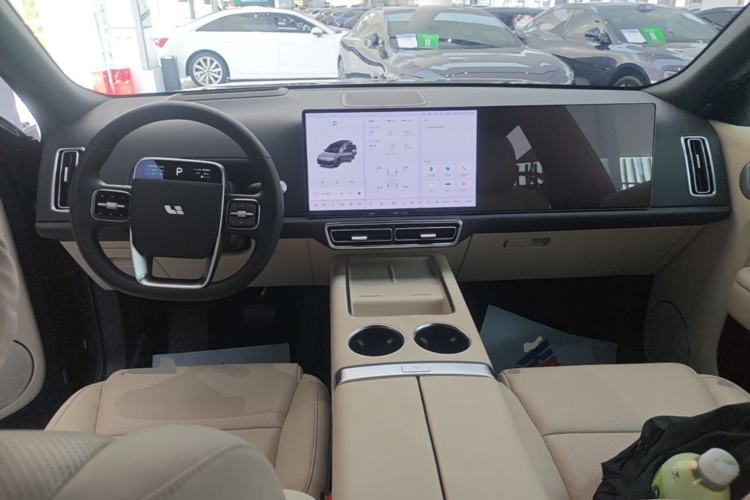 Used Li Auto L9 2023 Pro Model Center Console