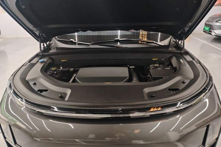 Used Li Auto L9 2023 Pro Model Engine Bay