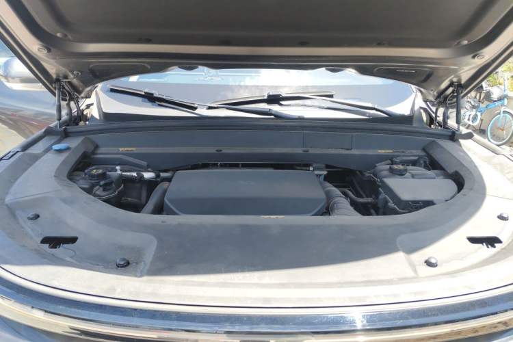 Used Li Auto L9 2023 Pro Model Engine Bay