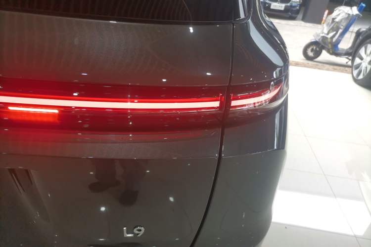 Used Li Auto L9 2023 Pro Model Exterior 3