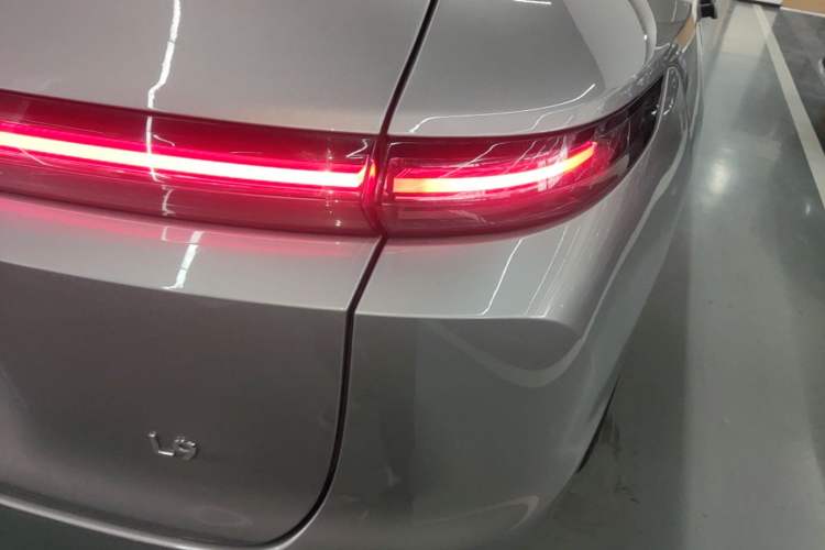 Used Li Auto L9 2023 Pro Model Exterior 3