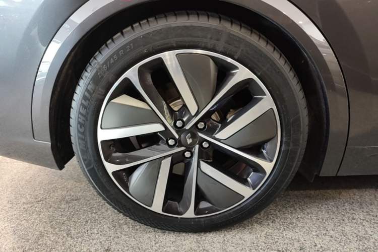 Used Li Auto L9 2023 Pro Model Exterior 5