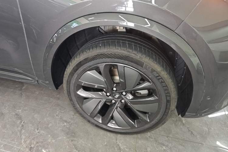 Used Li Auto L9 2023 Pro Model Left Front Wheel Hub