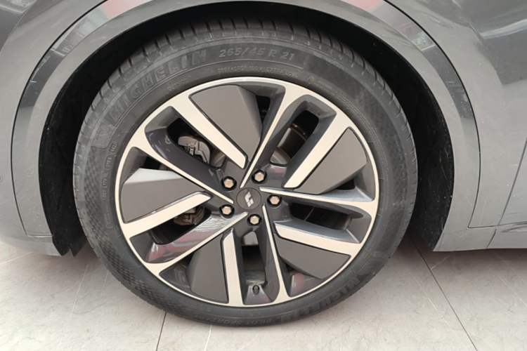 Used Li Auto L9 2023 Pro Model Left Front Wheel Hub