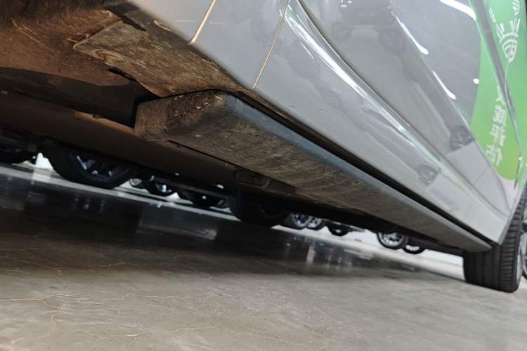 Used Li Auto L9 2023 Pro Model Left Side Sill