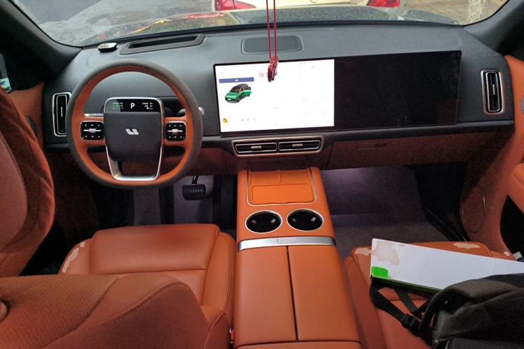 Used Li Auto L9 2023 Pro Model Center Console