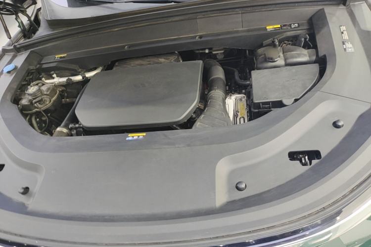 Used Li Auto L9 2023 Pro Model Engine Bay