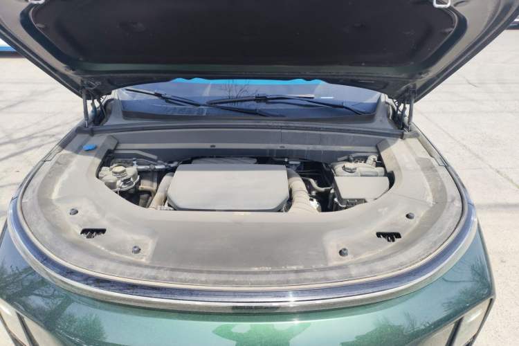 Used Li Auto L9 2023 Pro Model Engine Bay