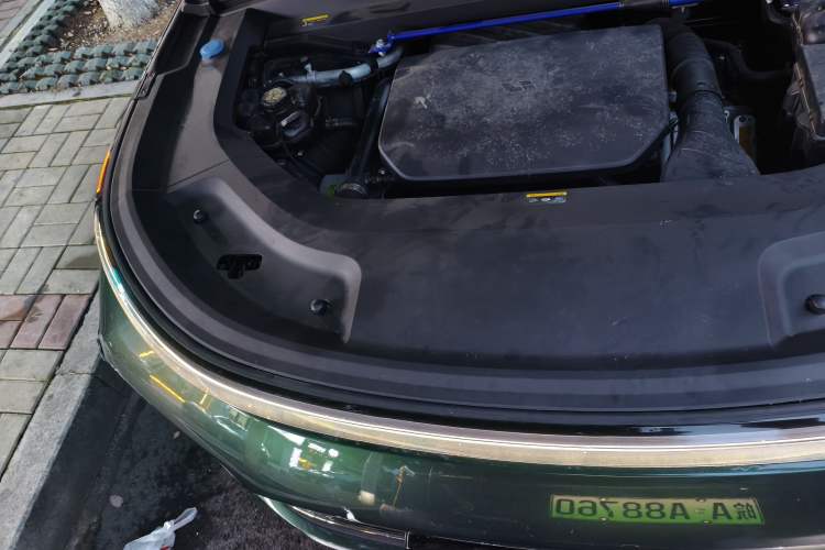 Used Li Auto L9 2023 Pro Model Engine Bay Right