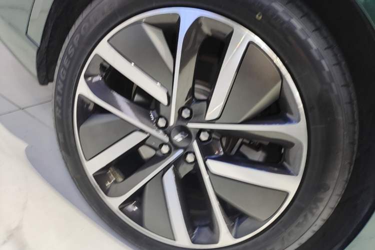 Used Li Auto L9 2023 Pro Model Right Rear Wheel Hub