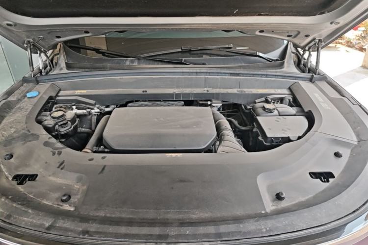 Used Li Auto L9 2023 Pro Model Engine Bay