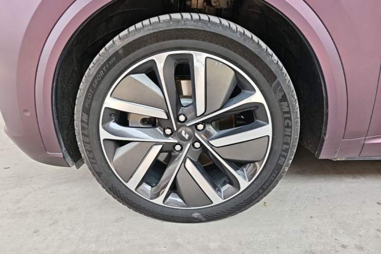 Used Li Auto L9 2023 Pro Model Left Front Wheel Hub