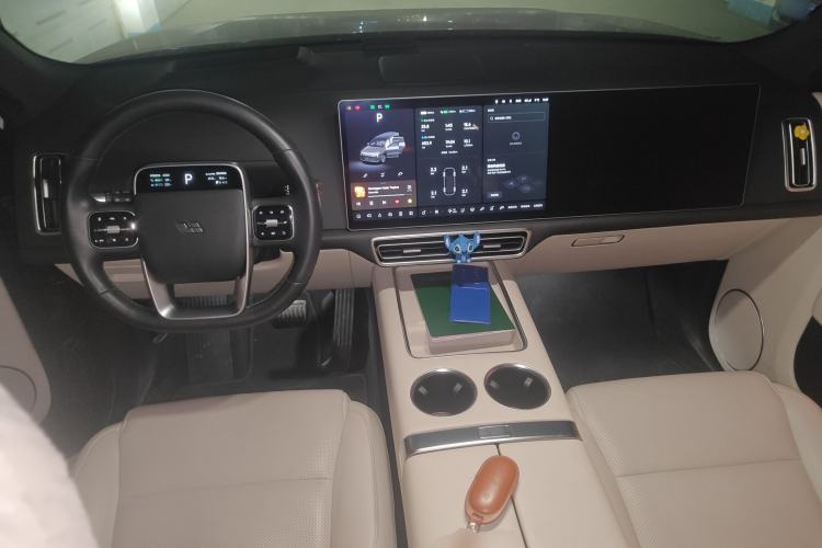 Used Li Auto L9 2023 Pro Model Center Console