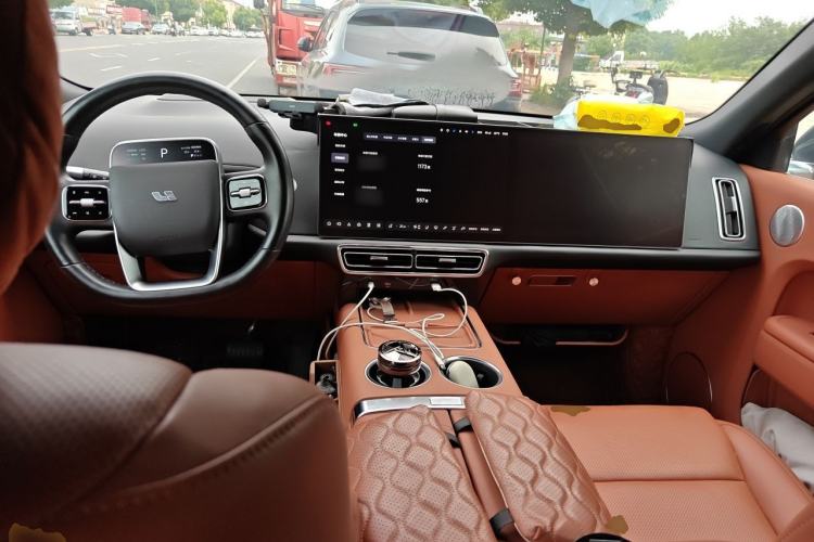 Used Li Auto L9 2023 Pro Model Center Console