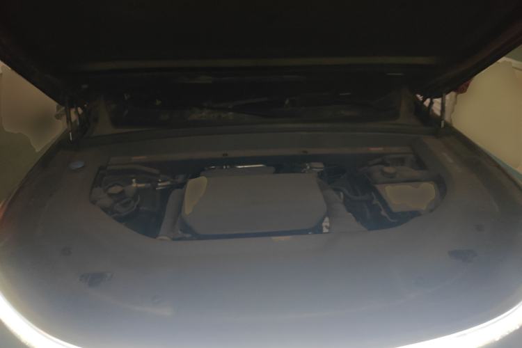 Used Li Auto L9 2023 Pro Model Engine Bay