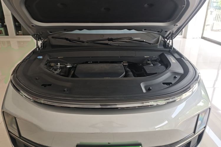 Used Li Auto L9 2023 Pro Model Engine Bay