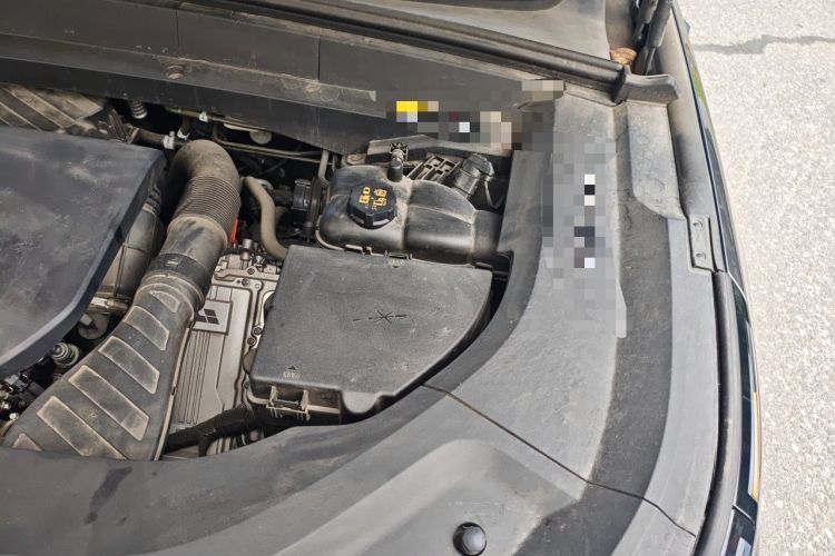 Used Li Auto L9 2023 Pro Model Engine Bay Left