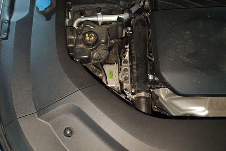 Used Li Auto L9 2023 Pro Model Engine Bay Right