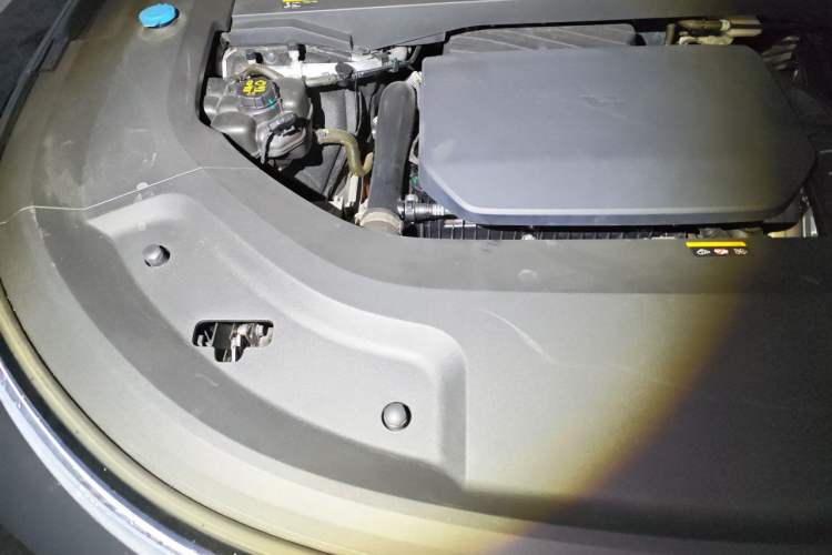 Used Li Auto L9 2023 Pro Model Engine Bay Right