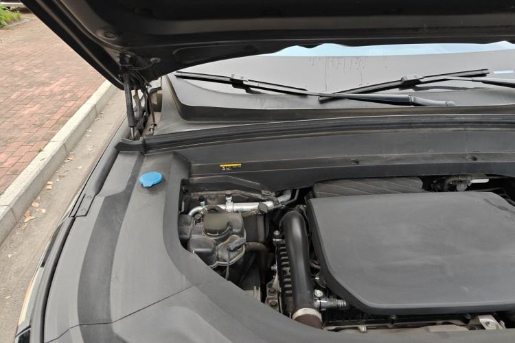 Used Li Auto L9 2023 Pro Model Engine Bay Right