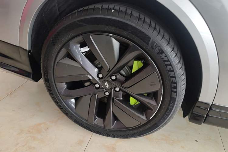 Used Li Auto L9 2023 Pro Model Exterior 5