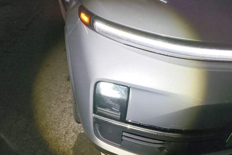 Used Li Auto L9 2023 Pro Model Right Front Headlight